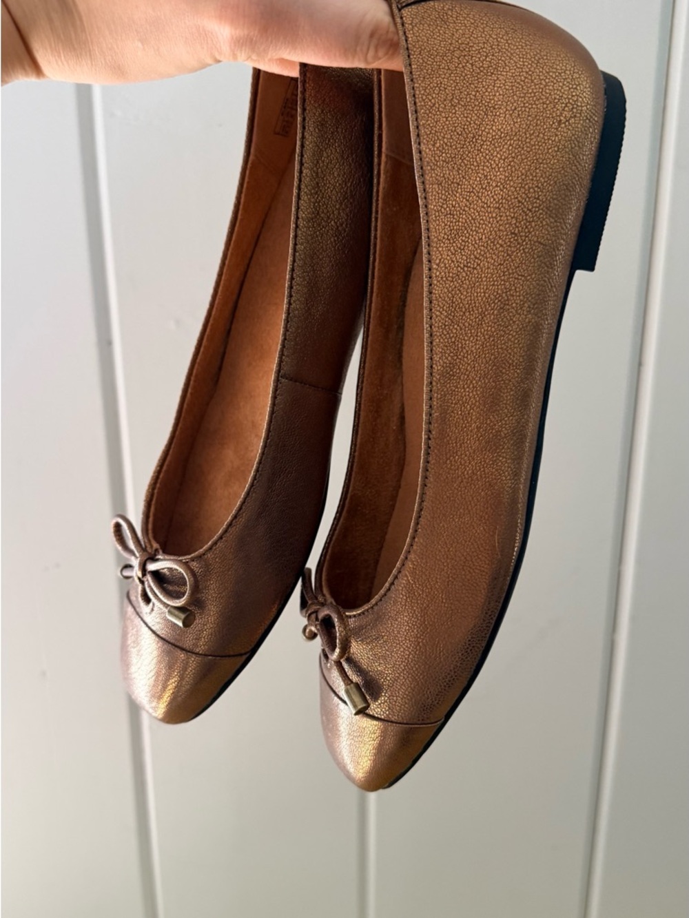 Vionic Women’s Bronze Ballet Flats with Bow - Picture 3 of 7
